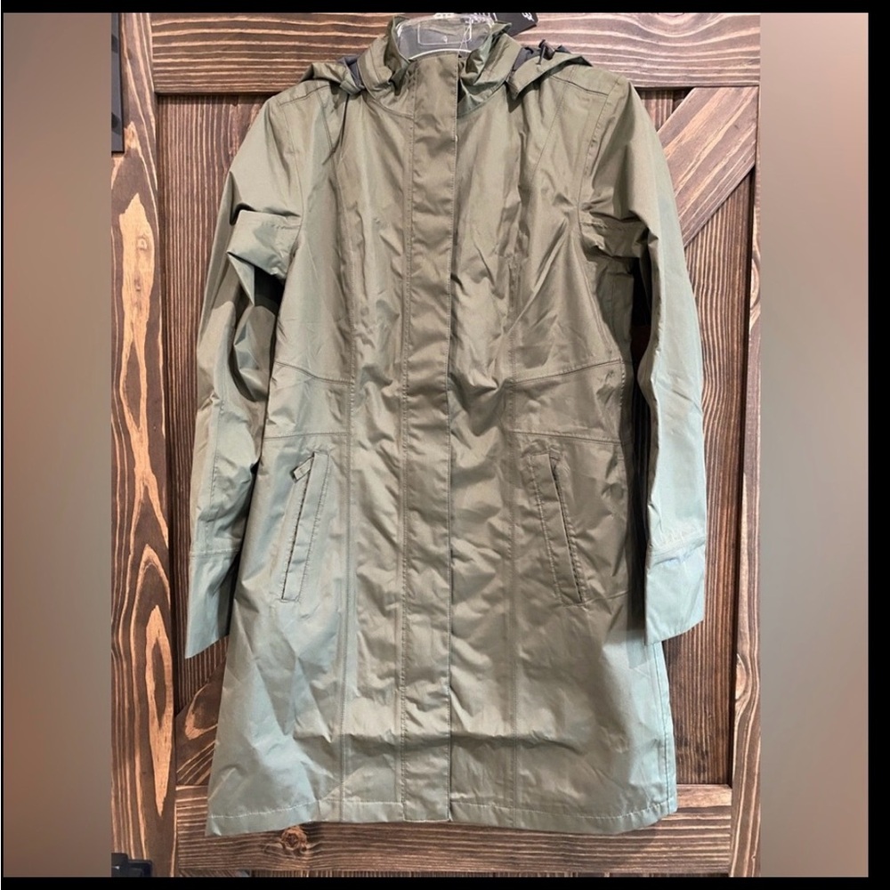 NWT women’s Eddie Bauer Trench We Gotg Coat size XS